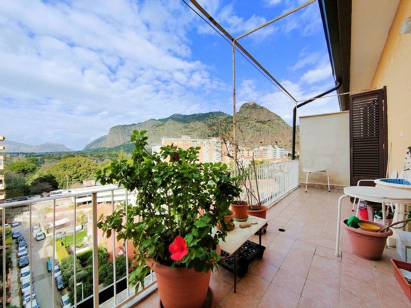 appartamento in vendita a Palermo in zona Montepellegrino