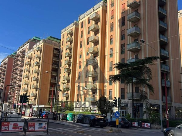 appartamento in vendita a Palermo in zona Malaspina/Palagonia