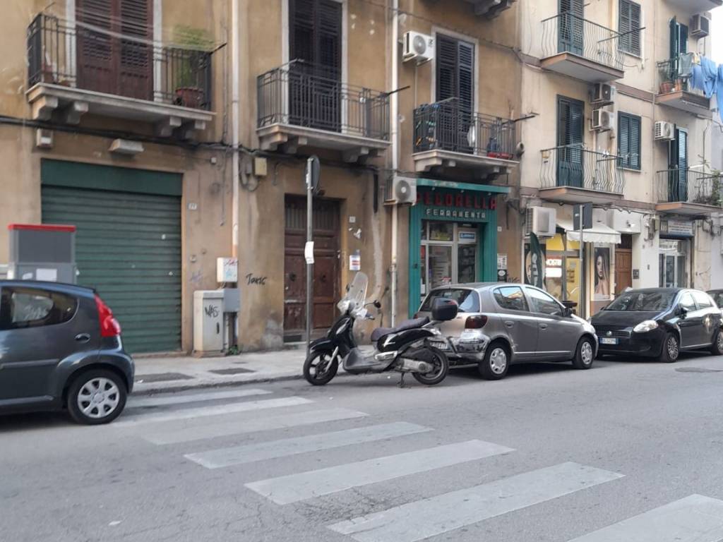 appartamento in vendita a Palermo in zona Malaspina/Palagonia