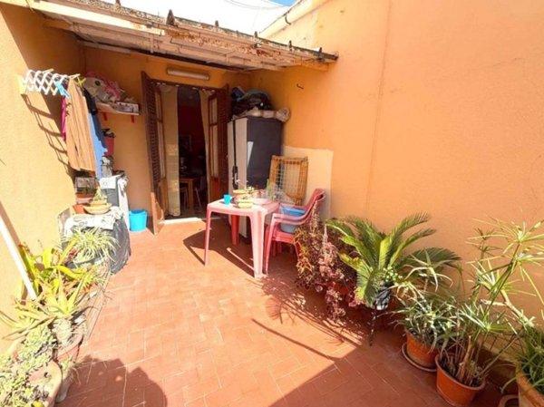 appartamento in vendita a Palermo in zona Zisa