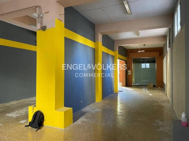 negozio in vendita a Palermo in zona Politeama
