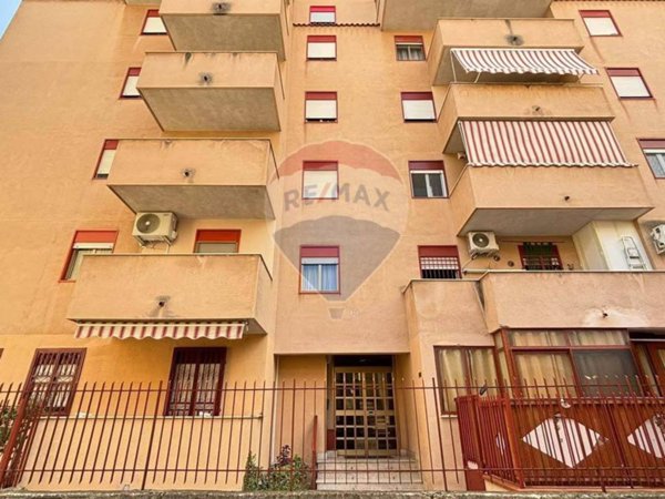 appartamento in vendita a Palermo in zona Zisa