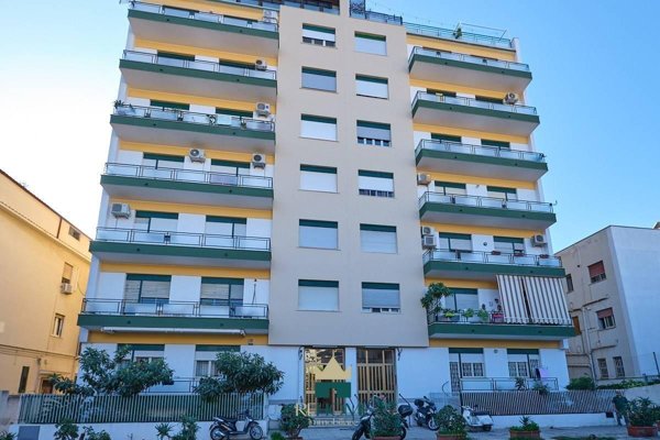 appartamento in vendita a Palermo in zona San Lorenzo