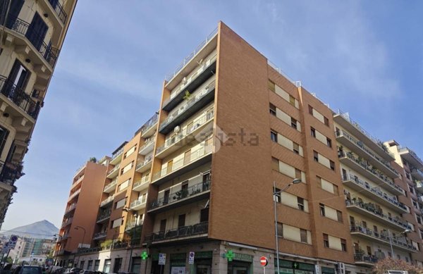 appartamento in vendita a Palermo in zona Politeama