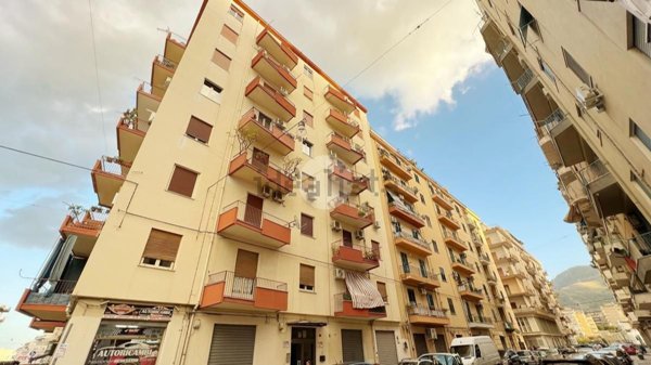 appartamento in vendita a Palermo in zona Oreto
