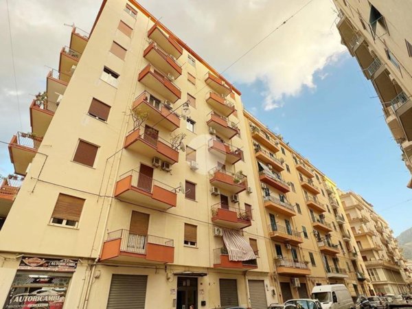 appartamento in vendita a Palermo in zona Oreto