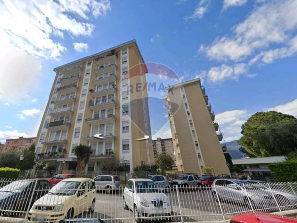 appartamento in vendita a Palermo in zona Partanna