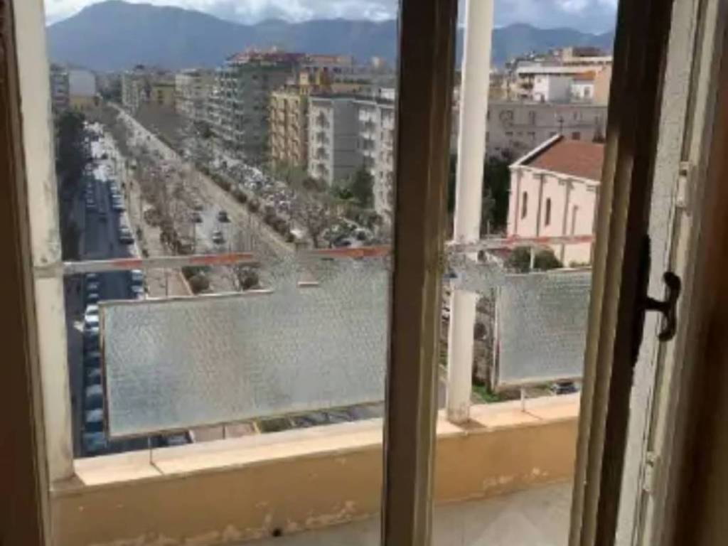 appartamento in vendita a Palermo in zona Politeama
