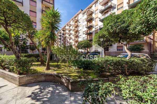 appartamento in vendita a Palermo in zona Roccella
