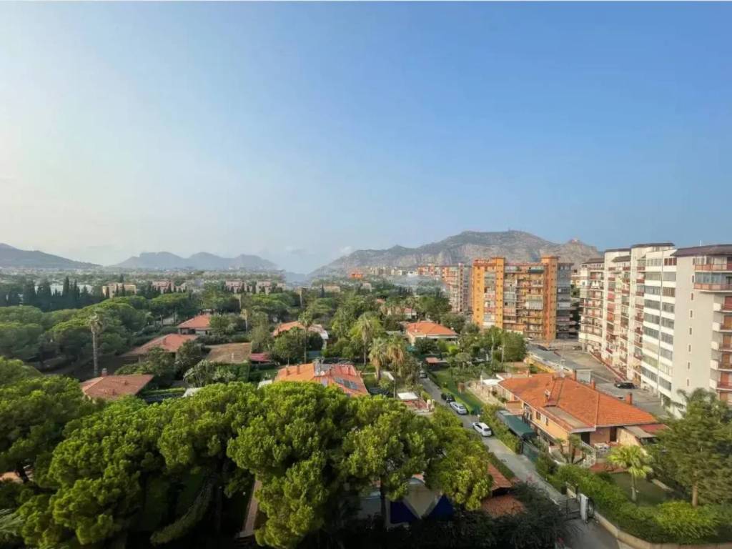 appartamento in vendita a Palermo in zona Uditore
