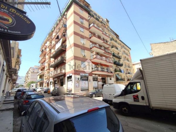 appartamento in vendita a Palermo in zona Zisa