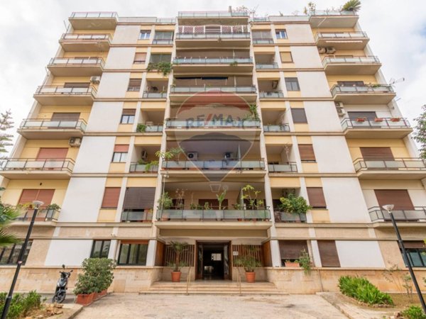 appartamento in vendita a Palermo in zona Politeama