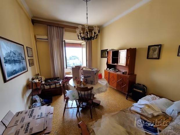 appartamento in vendita a Palermo in zona Zisa