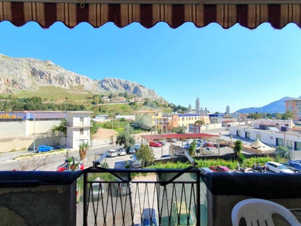 appartamento in vendita a Palermo in zona Tommaso Natale
