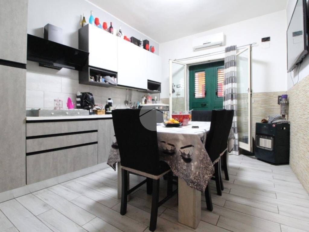 appartamento in vendita a Palermo in zona Uditore