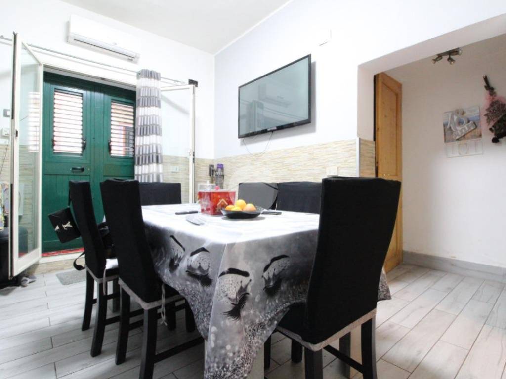 appartamento in vendita a Palermo in zona Uditore