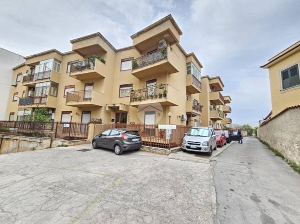 appartamento in vendita a Palermo in zona Villagrazia/Falsomiele