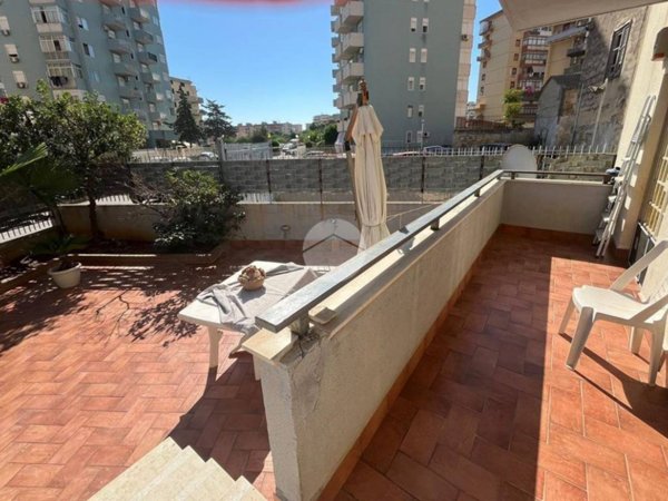 appartamento in vendita a Palermo in zona Acqua dei Corsari