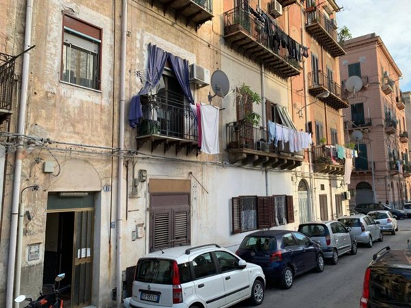 appartamento in vendita a Palermo in zona Malaspina/Palagonia