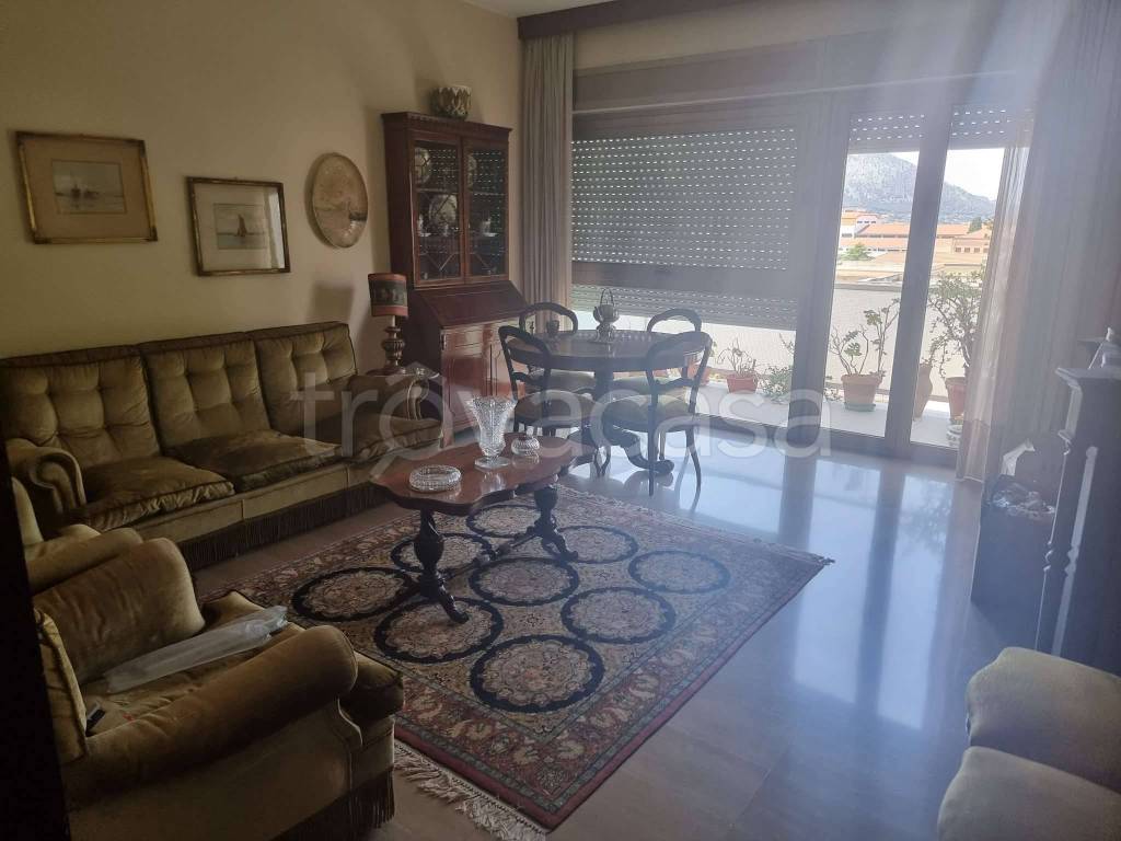 appartamento in vendita a Palermo