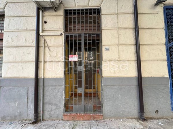 locale commerciale in vendita a Palermo in zona Politeama