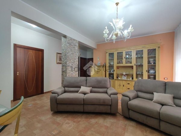 appartamento in vendita a Palermo in zona Chiavelli