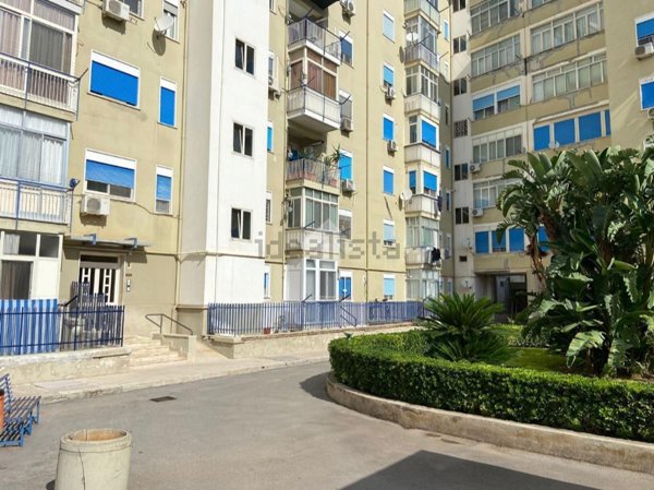 appartamento in vendita a Palermo in zona Roccella