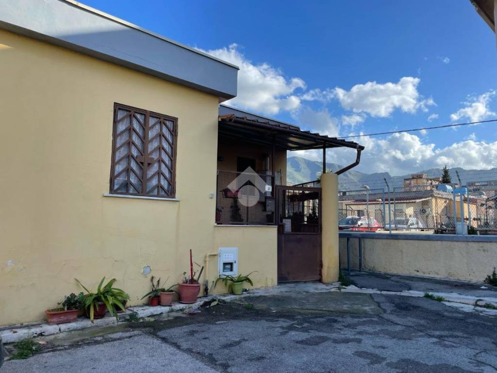appartamento in vendita a Palermo in zona Acqua dei Corsari