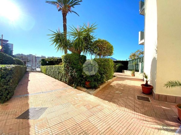 appartamento in vendita a Palermo in zona Malaspina/Palagonia