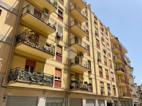 appartamento in vendita a Palermo in zona Malaspina/Palagonia