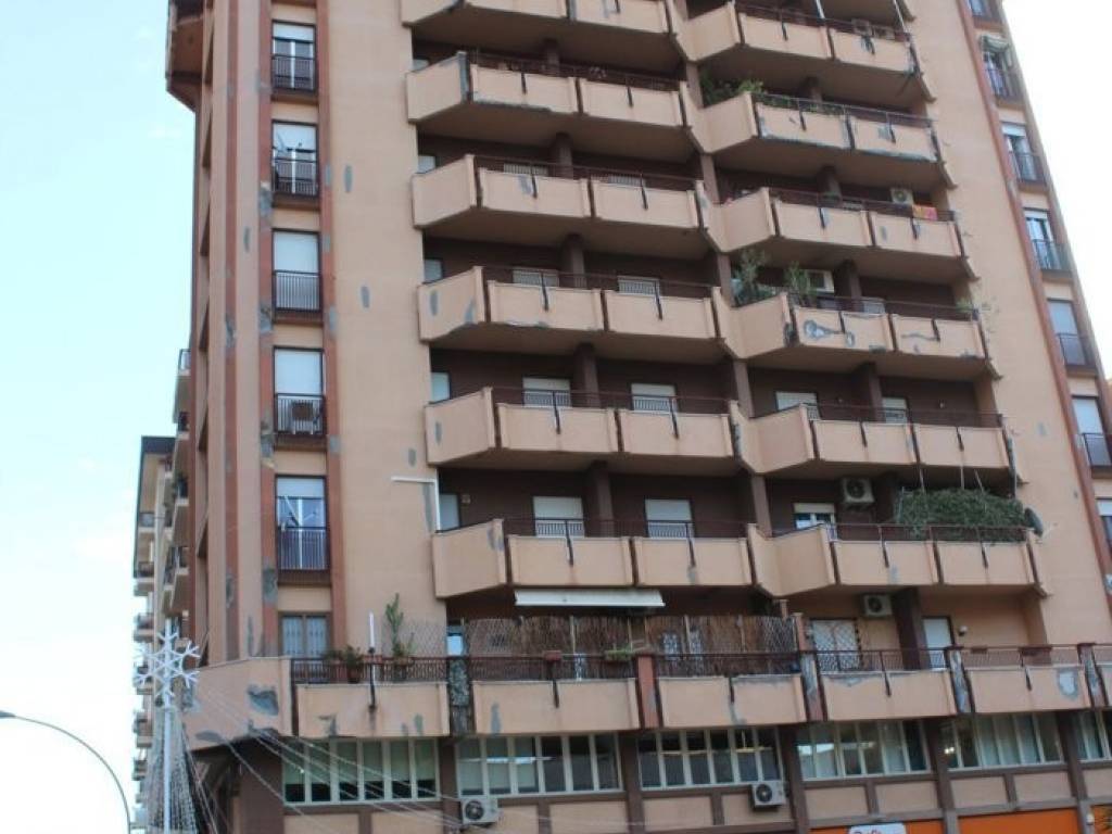 appartamento in vendita a Palermo in zona Malaspina/Palagonia