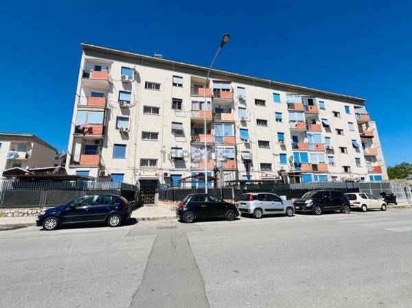 appartamento in vendita a Palermo in zona Villagrazia/Falsomiele