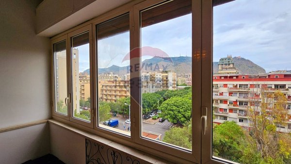 appartamento in vendita a Palermo in zona Politeama