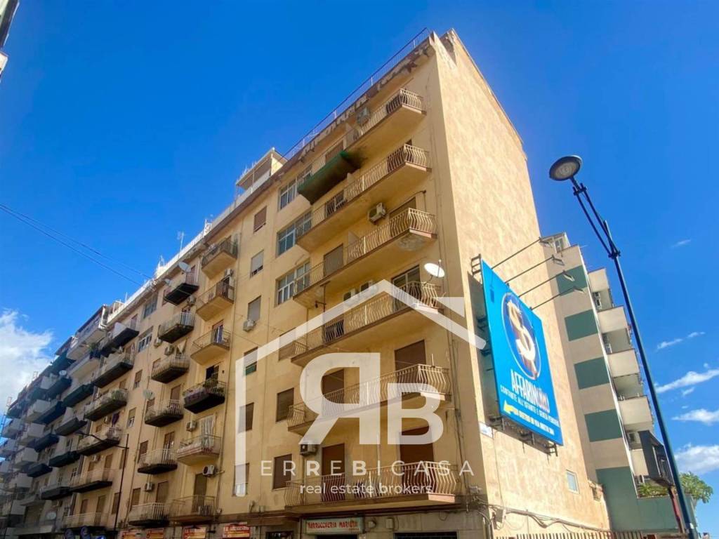 appartamento in vendita a Palermo in zona Oreto