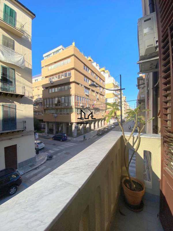 appartamento in vendita a Palermo in zona Libertà