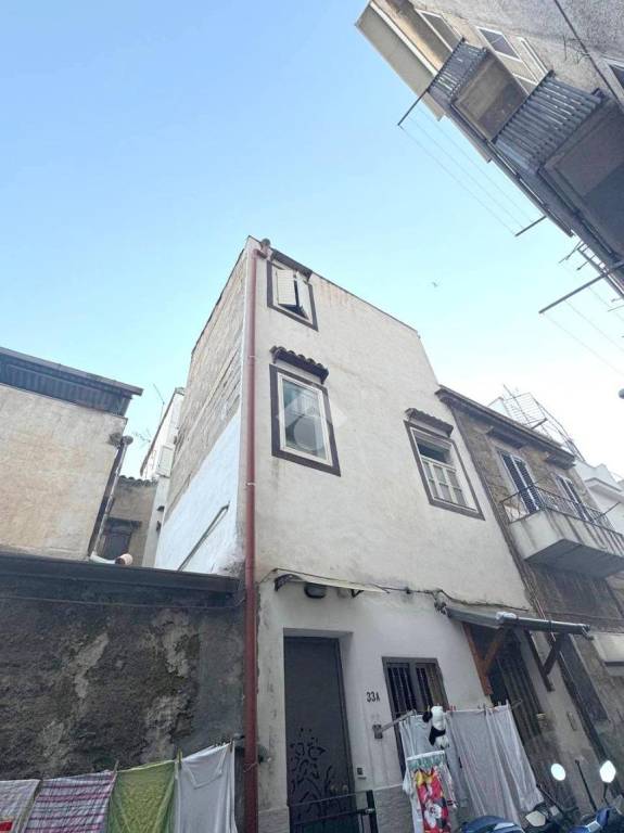 appartamento in vendita a Palermo in zona Malaspina/Palagonia