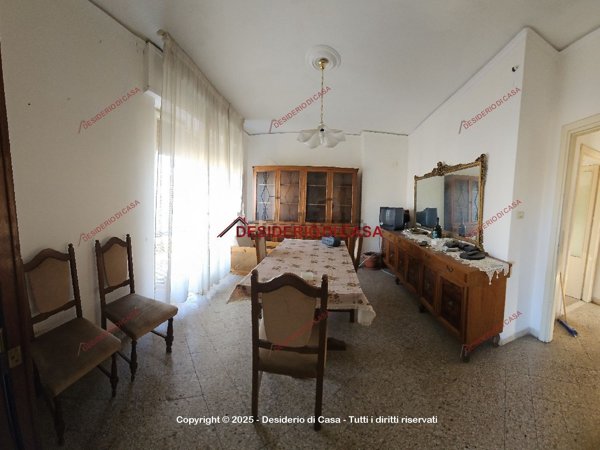 appartamento in vendita a Palermo in zona Montegrappa / Santa Rosalia