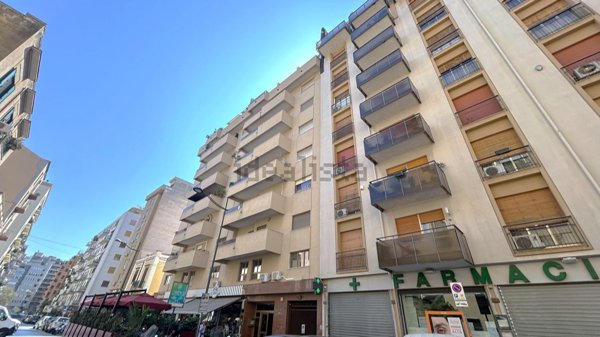 appartamento in vendita a Palermo in zona Libertà