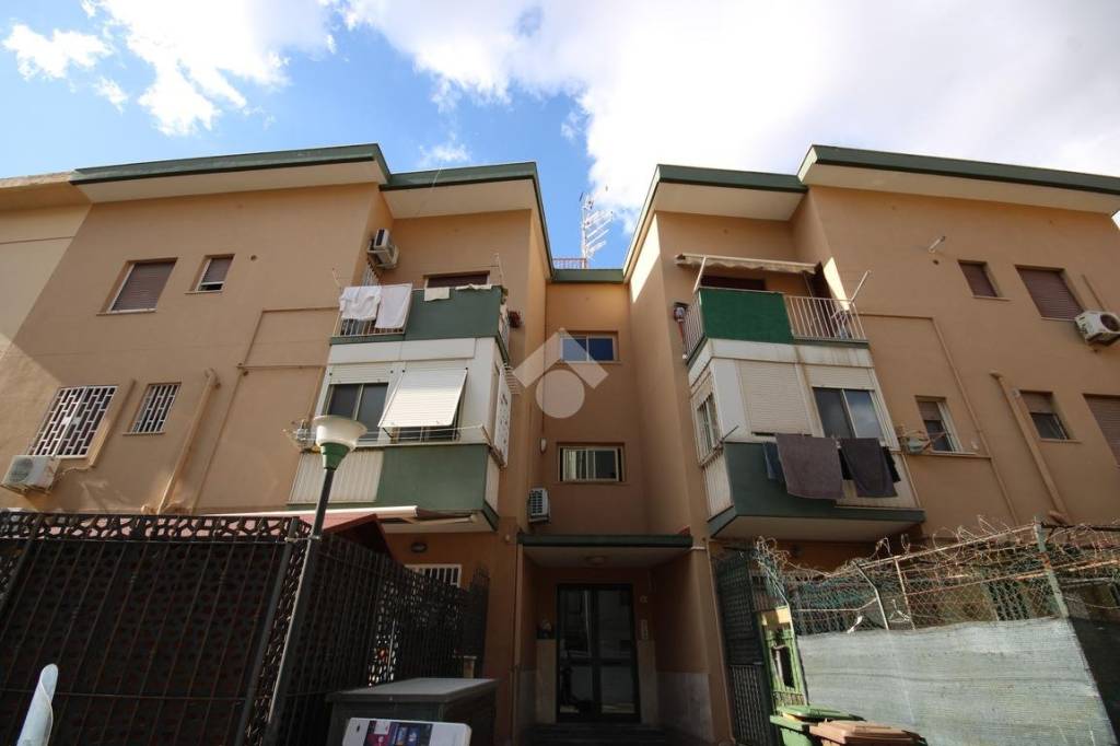 appartamento in vendita a Palermo in zona Malaspina/Palagonia