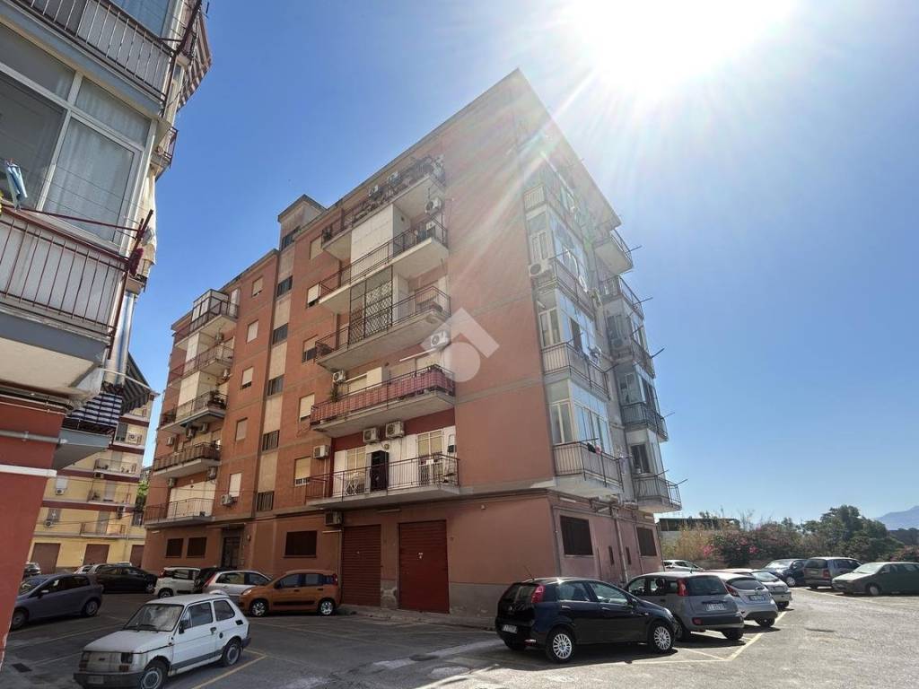 appartamento in vendita a Palermo in zona Oreto