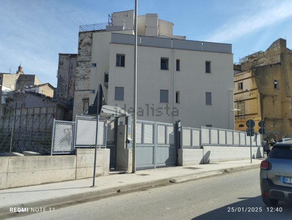 appartamento in vendita a Palermo in zona Zisa