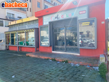 negozio in vendita a Palermo in zona Malaspina/Palagonia