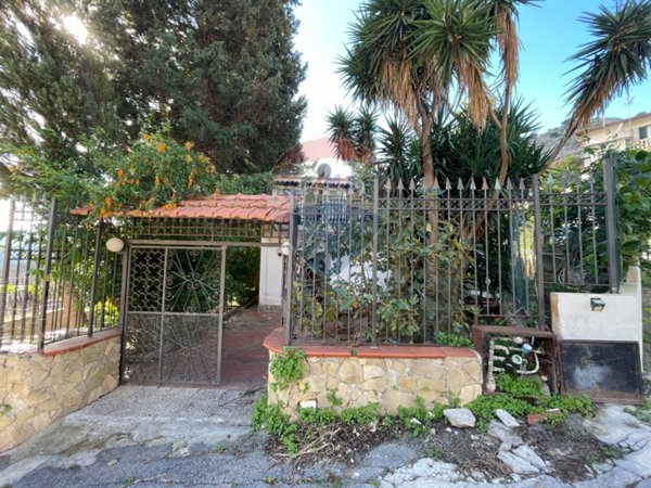 casa indipendente in vendita a Palermo in zona Cruillas