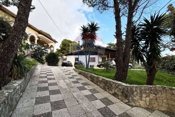 casa indipendente in vendita a Palermo in zona Passo di Rigano