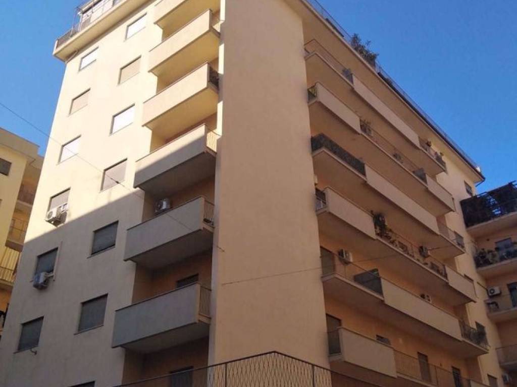 appartamento in vendita a Palermo in zona Montegrappa / Santa Rosalia