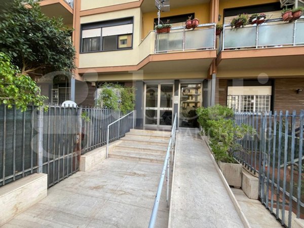 appartamento in vendita a Palermo in zona Politeama