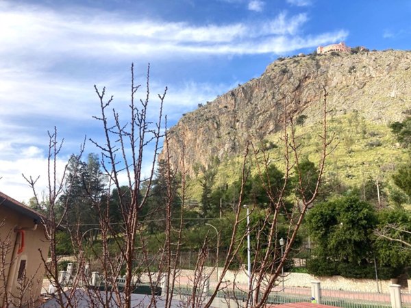 appartamento in vendita a Palermo in zona Montepellegrino