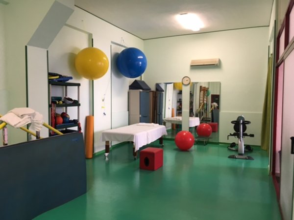 locale commerciale in vendita a Palermo in zona Politeama