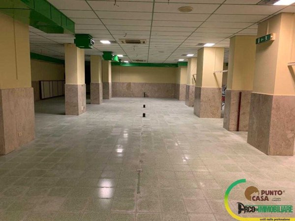 locale di sgombero in vendita a Palermo in zona Centro storico