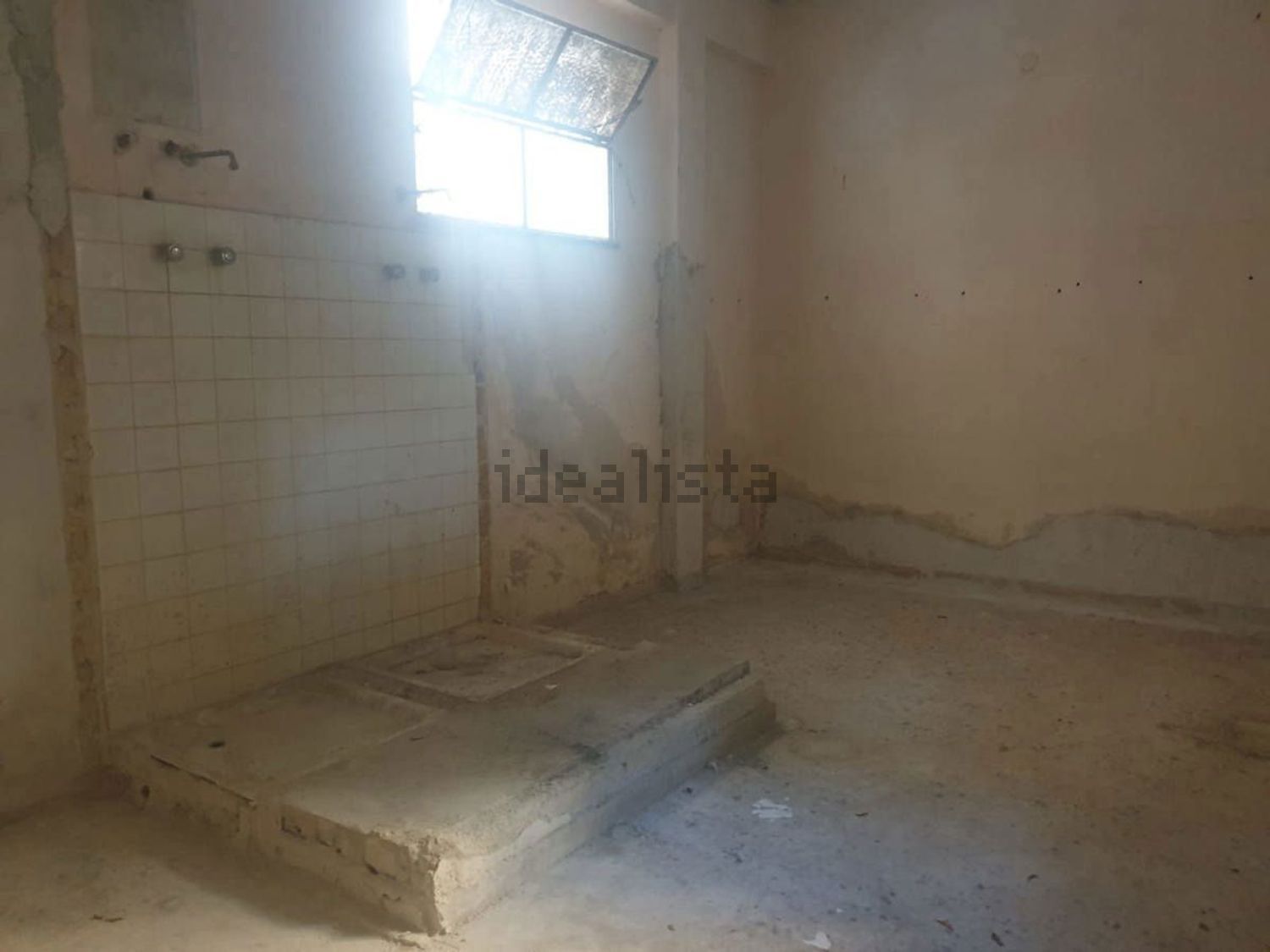 locale di sgombero in vendita a Palermo in zona Uditore